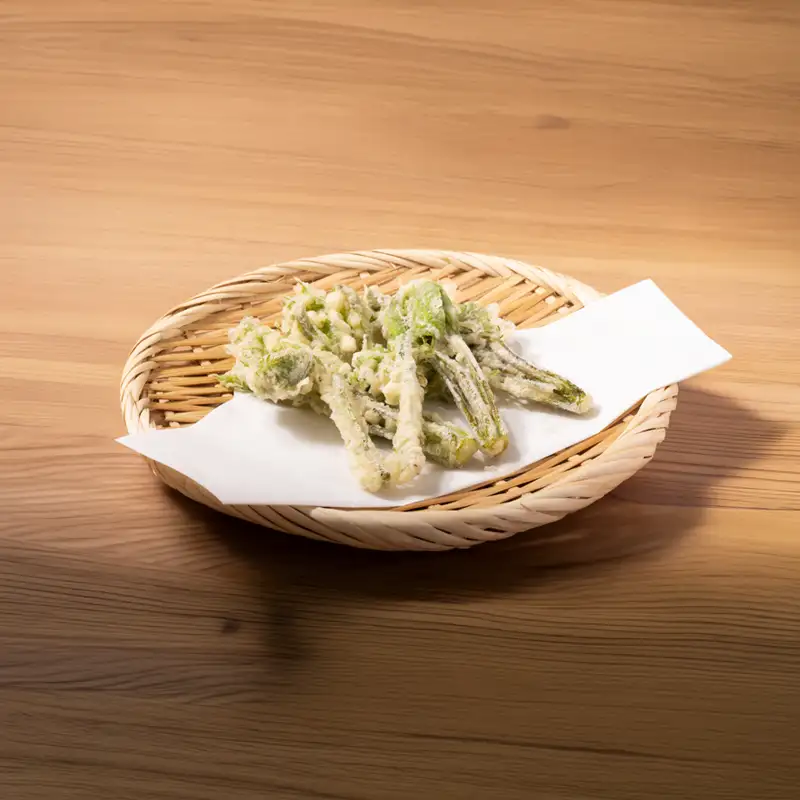 こしあぶらは、山菜の女王とも称される春の味覚